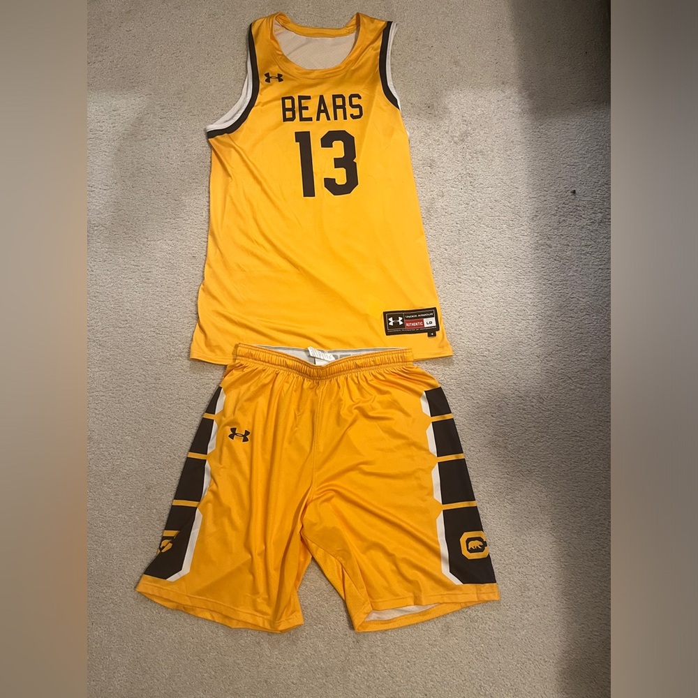 UC Berkeley university Under Armour Men’s basketball large Jersey and shorts